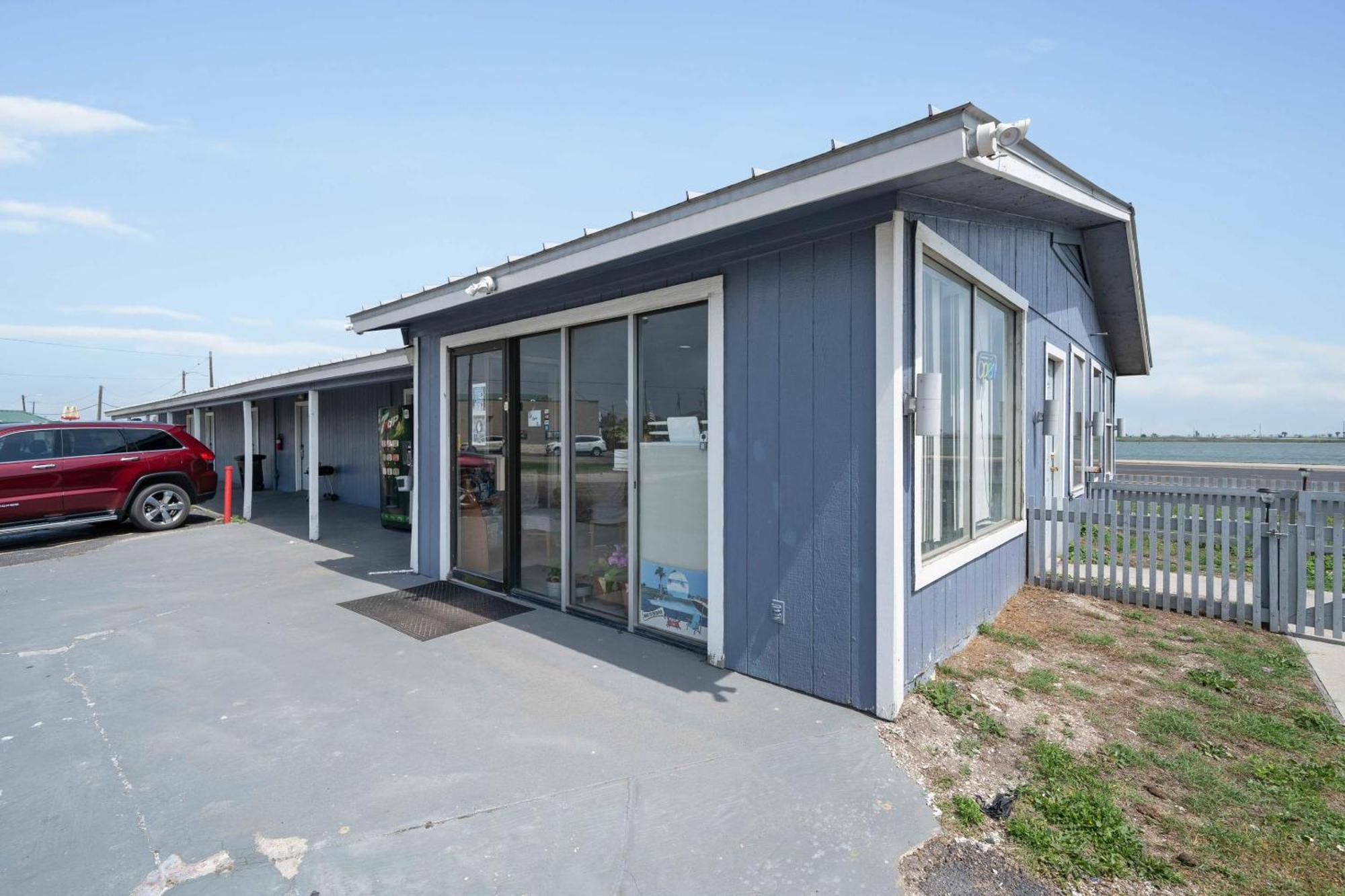 Oyo Hotel Rockport- Bay View エクステリア 写真
